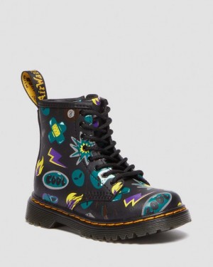 Dr Martens Toddler 1460 Sticker Print Læder Blonder Up Støvler Børn Sort | Danmark_Dr77544